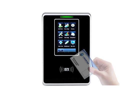 [SC700] ZKT Control Acceso Tarjetas 30,000 Tarjetas ID Pantalla Color