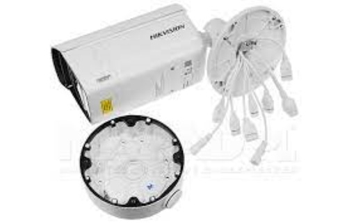 [iDS-2CD7A46G0/P-IZHS] Cámara Bullet Varifocal ANPR 4Mpx DeepinView Moto
